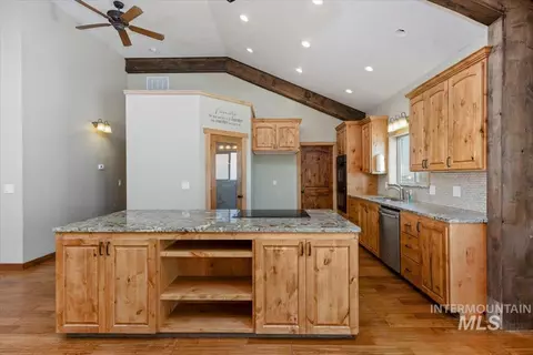 Kitchen - 1206 E 2000 S, Elba, ID 83342 photo 2 of 6