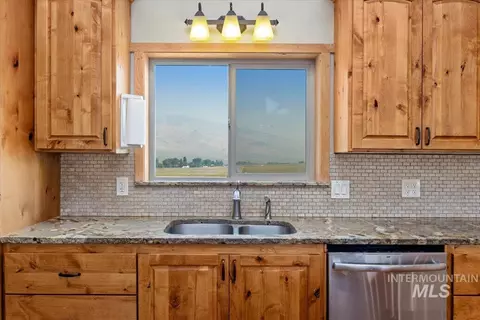 Kitchen - 1206 E 2000 S, Elba, ID 83342 photo 4 of 6
