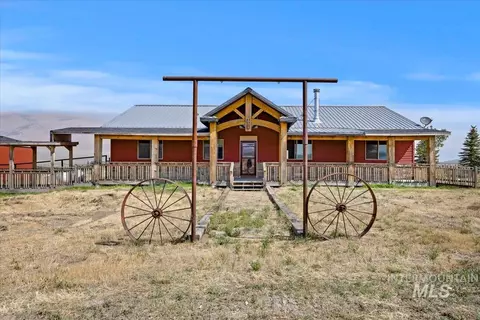 Exterior - 1206 E 2000 S, Elba, ID 83342 photo 3 of 10