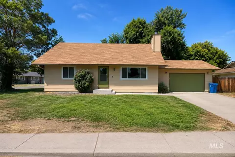 1200 E 9th N, Mountain Home, ID 83647