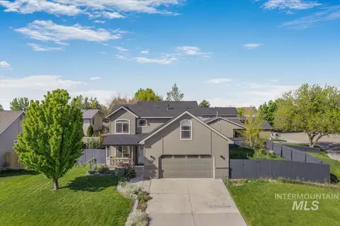 16451 Rainbow Dr, Nampa, ID 83687