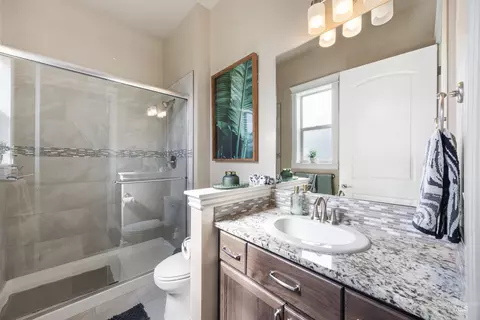 Bath - 3457 W Barefoot St, Eagle, ID 83616 photo 2 of 3