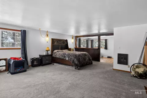 Bedroom - 654 Bings Rd, Cascade, ID 83611 photo 1 of 5