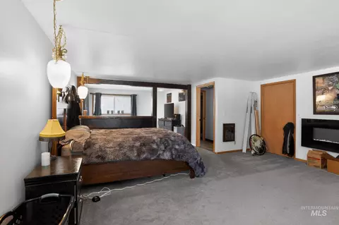 Bedroom - 654 Bings Rd, Cascade, ID 83611 photo 3 of 5