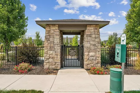 Exterior - 184 N Duke Ln, Eagle, ID 83616 photo 12 of 13