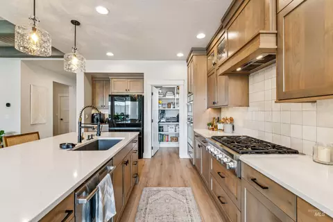 Kitchen - 184 N Duke Ln, Eagle, ID 83616 photo 3 of 3