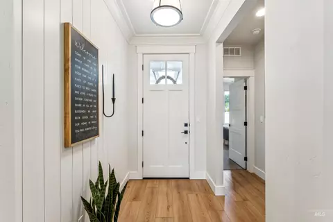 Entry Way - 184 N Duke Ln, Eagle, ID 83616 photo 1 of 5