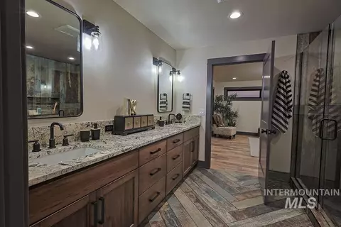 Bath - 427 E 300 N, Rupert, ID 83350 photo 1 of 6