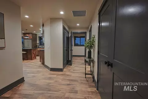 Entry Way - 427 E 300 N, Rupert, ID 83350 photo 1 of 2