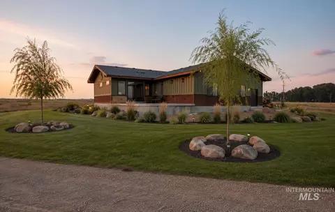Exterior - 427 E 300 N, Rupert, ID 83350 photo 1 of 5