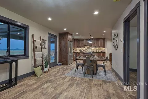 Dining - 427 E 300 N, Rupert, ID 83350 photo 2 of 3