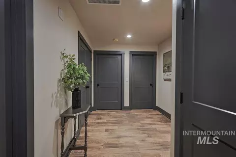 Entry Way - 427 E 300 N, Rupert, ID 83350 photo 2 of 2