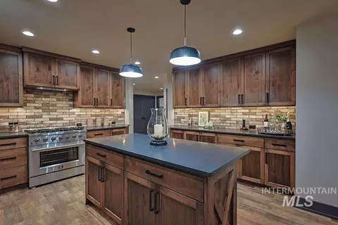 Kitchen - 427 E 300 N, Rupert, ID 83350 photo 2 of 5