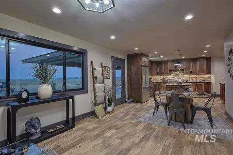 Dining - 427 E 300 N, Rupert, ID 83350 photo 3 of 3