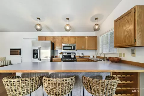 Kitchen - 230 Meadows Ln, Twin Falls, ID 83301 photo 1 of 4