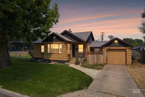 1107 E Logan St, Caldwell, ID 83605