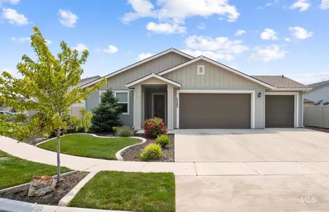 3383 E Mossy Oak Dr, Nampa, ID 83686