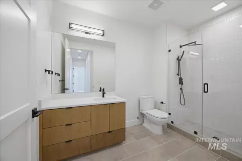 Bath - 55 E State St #204, Eagle, ID 83616 photo 4 of 4