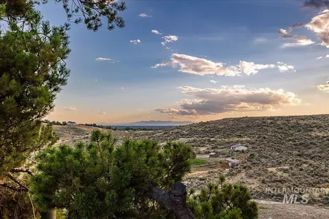 5735 N Willow Creek Rd, Eagle, ID 83616 photo 7