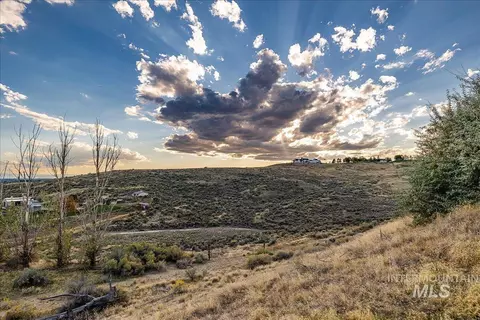 5735 N Willow Creek Rd, Eagle, ID 83616 photo 5