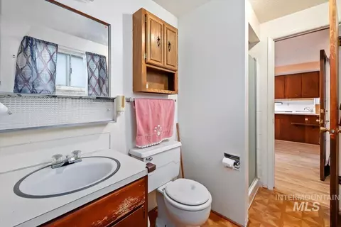 Bath - 1623 H St, Rupert, ID 83350 photo 2 of 2
