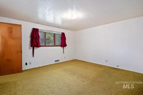 Bedroom - 1623 H St, Rupert, ID 83350 photo 1 of 2