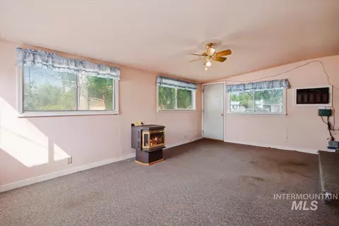 Living - 1623 H St, Rupert, ID 83350 photo 4 of 4