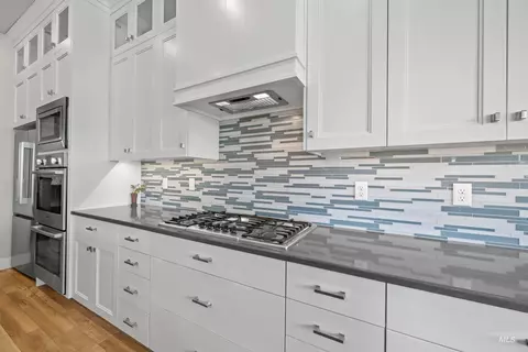 Kitchen - 2559 N Synergy Ave, Eagle, ID 83616 photo 5 of 5