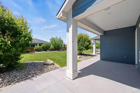 Exterior - 2559 N Synergy Ave, Eagle, ID 83616 photo 7 of 13