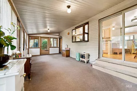 Exterior - 248 N Cobblestone Ln, Eagle, ID 83616 photo 3 of 16