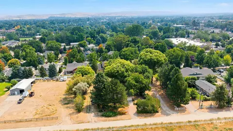 View/Area - 248 N Cobblestone Ln, Eagle, ID 83616 photo 1 of 4