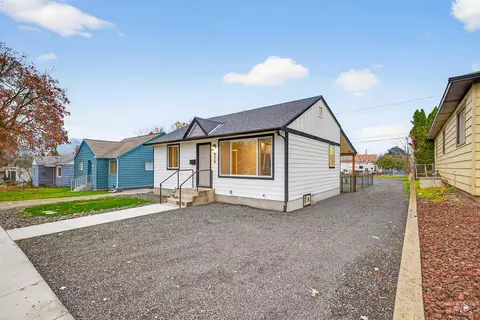 929 10th St, Clarkston, WA 99403