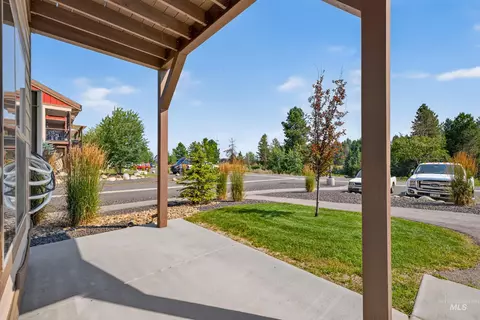 Exterior - 200 Broken Pine Ln, Mccall, ID 83638 photo 3 of 5