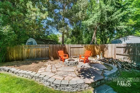 Exterior - 1823 N Radcliffe Way, Eagle, ID 83616 photo 6 of 11