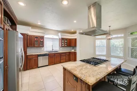 Kitchen - 1823 N Radcliffe Way, Eagle, ID 83616 photo 2 of 5