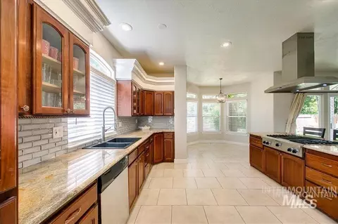 Kitchen - 1823 N Radcliffe Way, Eagle, ID 83616 photo 3 of 5
