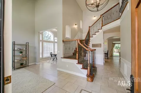 Entry Way - 1823 N Radcliffe Way, Eagle, ID 83616 photo 2 of 4