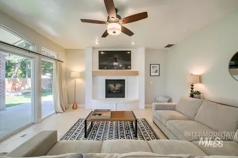 Living - 1823 N Radcliffe Way, Eagle, ID 83616 photo 1 of 2