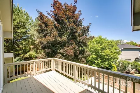 Exterior - 1823 N Radcliffe Way, Eagle, ID 83616 photo 3 of 11