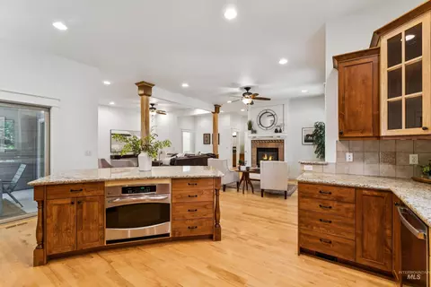 Kitchen - 1199 N Macaile, Eagle, ID 83616 photo 4 of 4