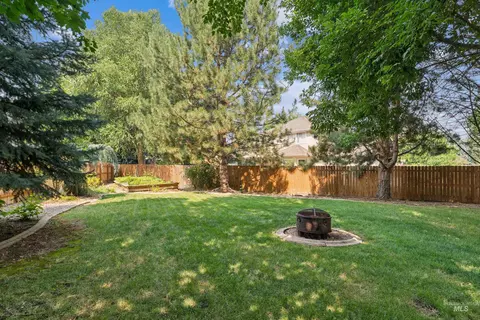 Exterior - 1199 N Macaile, Eagle, ID 83616 photo 9 of 11