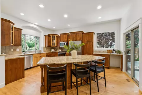 Kitchen - 1199 N Macaile, Eagle, ID 83616 photo 1 of 4
