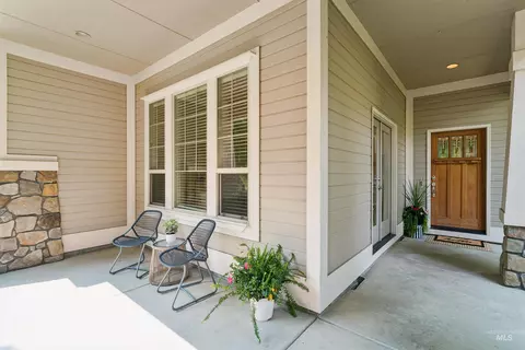 Exterior - 1199 N Macaile, Eagle, ID 83616 photo 2 of 11