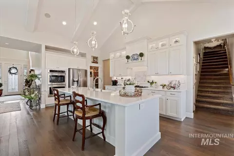Kitchen - 4074 W Bavaria St, Eagle, ID 83616 photo 3 of 4