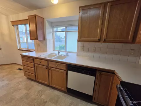 1100 Burnett #261, Nampa, ID 83651