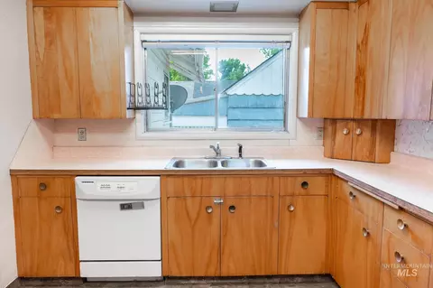 Kitchen - 516 N 6th St, Payette, ID 83661 photo 1 of 4