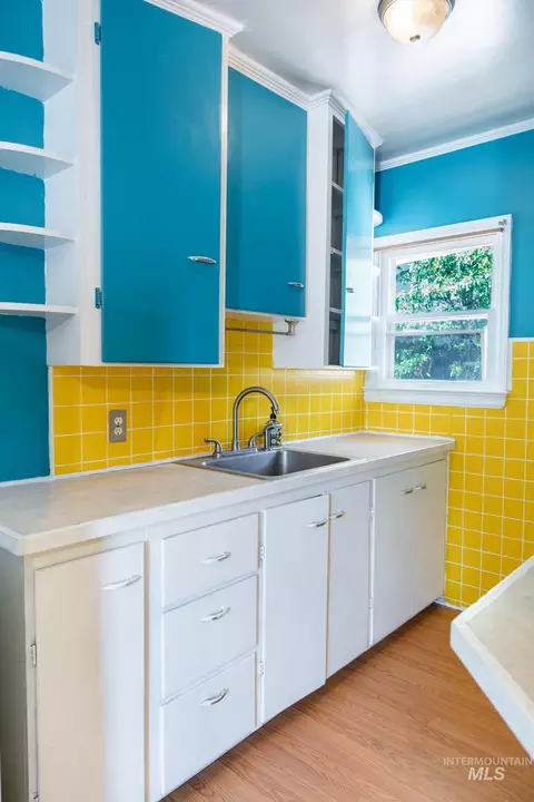 Kitchen - 516 N 6th St, Payette, ID 83661 photo 4 of 4