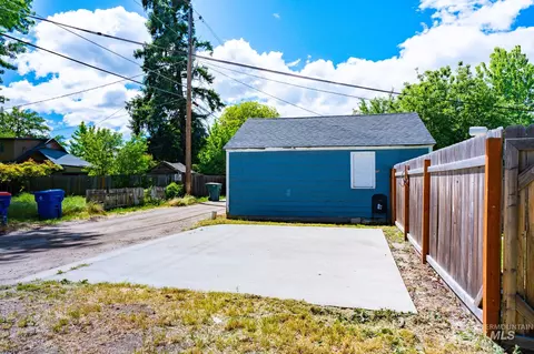 Exterior - 516 N 6th St, Payette, ID 83661 photo 5 of 7