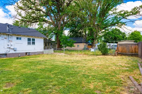 Exterior - 516 N 6th St, Payette, ID 83661 photo 6 of 7