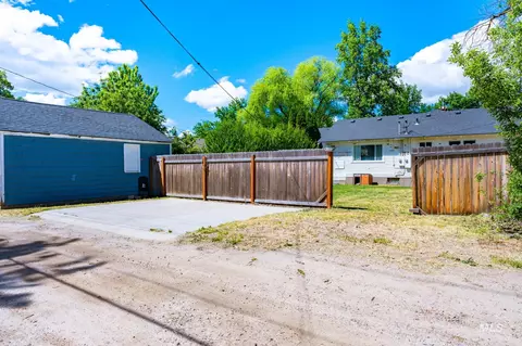 Exterior - 516 N 6th St, Payette, ID 83661 photo 4 of 7